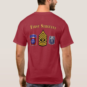 Erster Mitarbeiter der 82. Im Flugzeug Abteilung T-Shirt