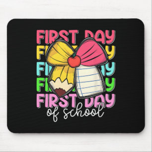 Erster Schultag Lehrer Bleistift Bogen Zurück zur  Mousepad
