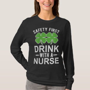Erster Sicherheitstitel mit einem Tag der Krankens T-Shirt