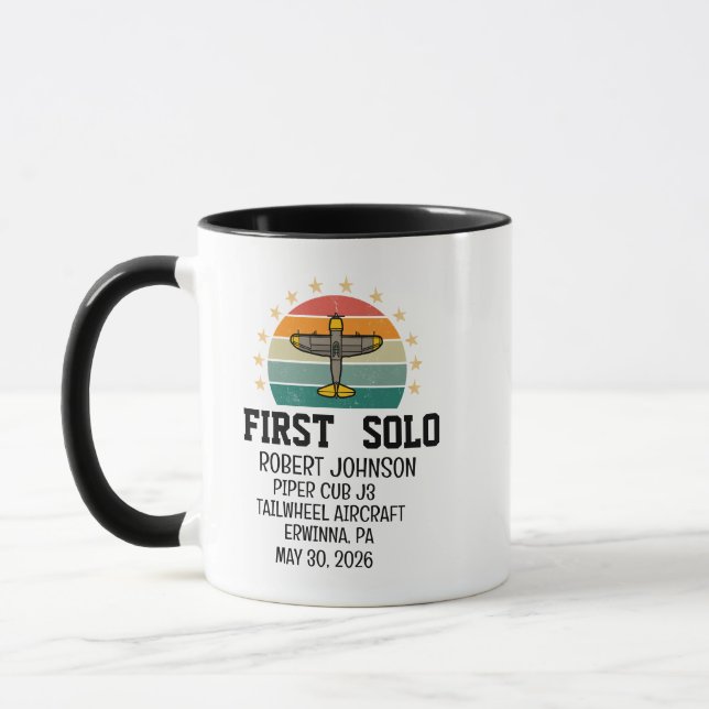 Erster Solo-Flugzeug PILOT Retro Personalisiert Tasse (Links)