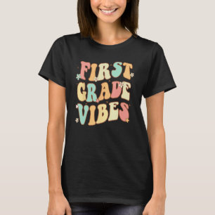 Erster Stufe - Vibes 1. Klasse Team - Retro 1. Tag T-Shirt