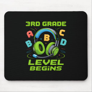 Erster Tag der 3. Klasse beginnt Level Shirt Gamer Mousepad