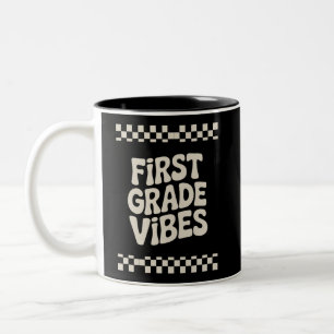Erster Tag der ersten Klasse Vibes Zurück zur Schu Zweifarbige Tasse