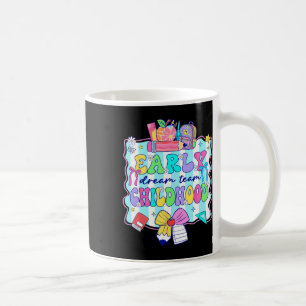 Erster Tag der frühen Kindheit Zurück zur Schule S Kaffeetasse