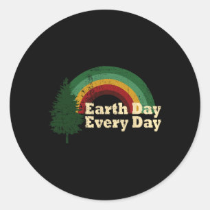 Erster Tag Rainbow-Pine-Tree des Alltags Runder Aufkleber