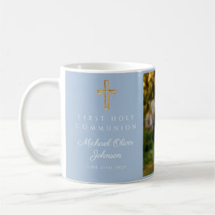 Erstes Kommunionsfoto mit blauem religiösen Kreuz  Kaffeetasse