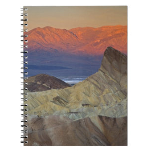 Erstes Morgenlicht am Zabriskie Point und Notizblock