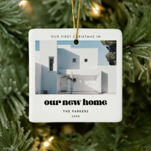 Erstes Weihnachten im neuen Zuhause im Vintage-Ret Keramikornament