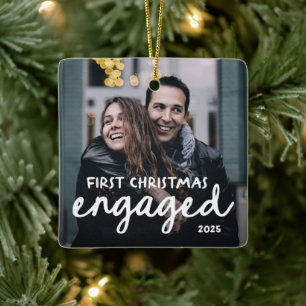 Erstes Weihnachten verlobt   Handgezeichnete Schri Keramikornament
