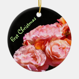 Erstes Weihnachten verziert rosa Rosen-Blumen Keramikornament