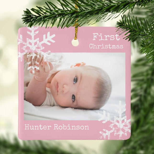 Erstes Weihnachts-Pink-Foto nach Maß mit Schneeflo Keramikornament (Rustic snowflake family holiday keepsake photo ornament perfect for gifts to bring joy to others.)