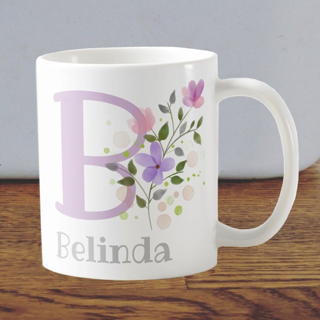 Erstmaliger Plus Name Belinda mit Blume Kaffeetasse (Von Creator hochgeladen)