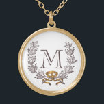 Erstmaliges Gold des Personalisierten Monogramms f Vergoldete Kette<br><div class="desc">Vintage Kräne rahmen Ihre personalisierten Initialen oder Monogramm.  Kranz und Buchstaben sind ein entsalztes plummibraunes,  Bogen ist Safrangelb.  Lieblich in Gold sieht auch gut in Silber aus.</div>