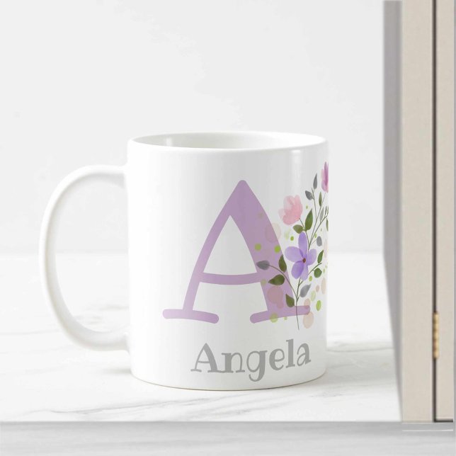 Erstmaliges Plus Name Angela mit Blume Kaffeetasse (Von Creator hochgeladen)