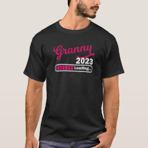 Erstmals Oma Est 2023 für Granny 202 beworben T-Shirt