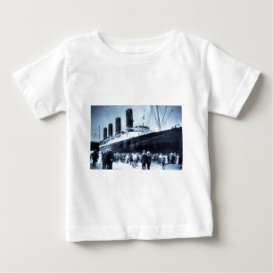 Erstreise von EffektivwertLusitania, 13 Septemeber Baby T-shirt