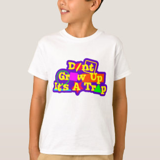 erwachsen, ist es keine Falle T-Shirt