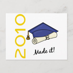 Es Abschluss-Kappe und Diplom gemacht Ankündigungspostkarte