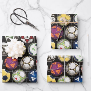 Es braucht Bälle, um Fußball zu spielen Geschenkpapier Set