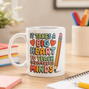 Es braucht ein großes Herz, um kleine Köpfe zu unt Kaffeetasse