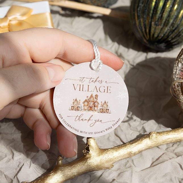 Es braucht eine Village Winter Baby Dusche Vielen  Geschenkanhänger (Von Creator hochgeladen)