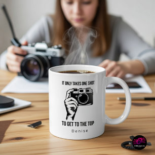 Es braucht nur einen Schuss, um an die Spitze zu g Kaffeetasse