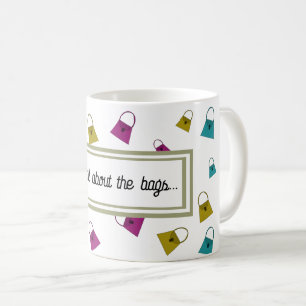 Es dreht sich alles um die Taschen Kaffeetasse