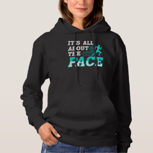 Es geht um den Rennmarathonläufer Hoodie