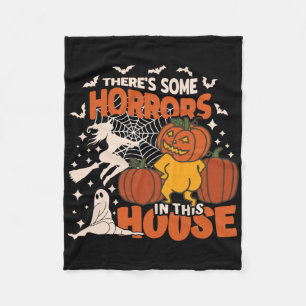 Es gibt einige Horror in diesem Haus Ghost Pumpkin Fleecedecke