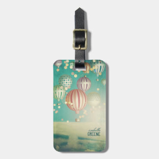 Es gibt in der Luft magisch Gepäckanhänger