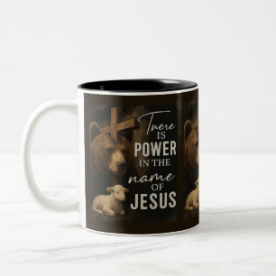 Es gibt Power im Namen Jesu Zweifarbige Tasse