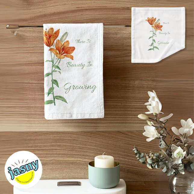 Es gibt Schönheit im Wachsen weicher Blüte Badhandtuch Set (Von Creator hochgeladen)
