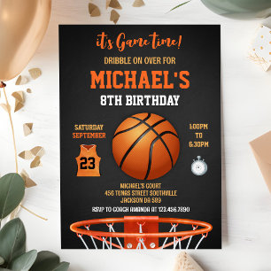 Es ist Basketball-Sport-Jungen-Geburtstag Einladung