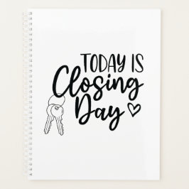 Es ist der Closing Day Real Anwesen Planer