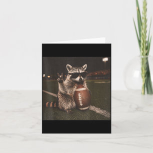 Es ist die Saison Halloween Waschbär Football Spie Karte