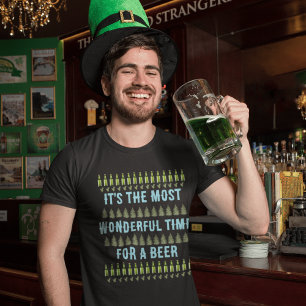 Es ist die wunderbarste Zeit für ein Bier Weihnach T-Shirt