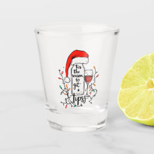 Es ist die Zeit, um betrunken zu sein  Schnapsglas
