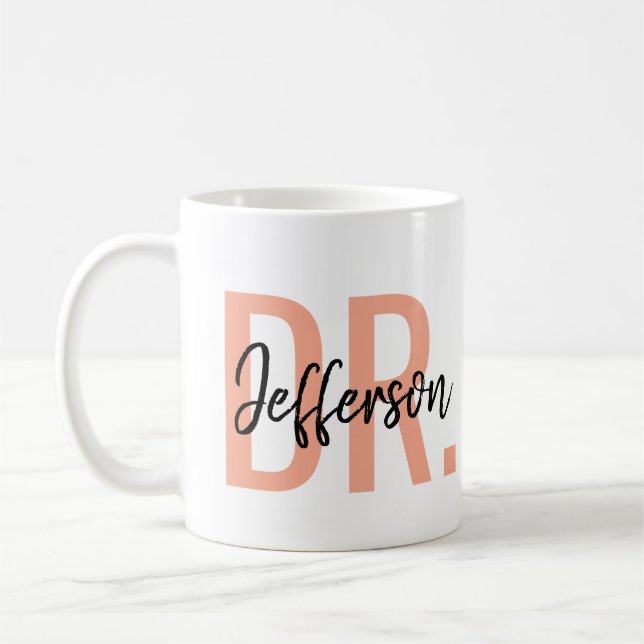 Es ist eigentlich Dr. – Lustiges Arztleben | Cute Kaffeetasse (Links)