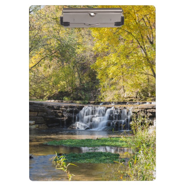 Es ist ein Dogwood-Wasserfall Klemmbrett (Vorderseite)