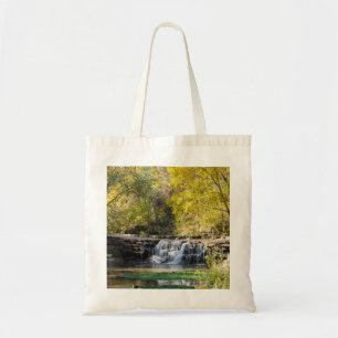 Es ist ein Dogwood-Wasserfall Tragetasche