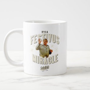 Es ist ein Festivus-Wunder Jumbo-Tasse