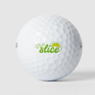 Es ist ein kleiner Golfplatz Golfball