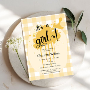 Es ist ein Mädchen Süße Pastellorange Gingham-Baby Einladung