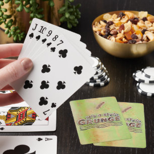 Es ist ein Stil GRUNGE rostige Buchstaben Spielkarten