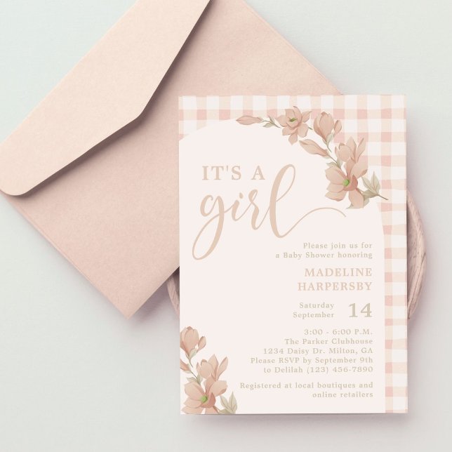 Es ist eine Girl Blush Pink Floral Gingham Baby Du Einladung (Von Creator hochgeladen)