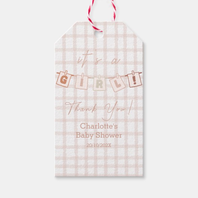 Es ist eine Girl Niedlich Brown Gingham Notedry Ba Geschenkanhänger (Vorderseite)