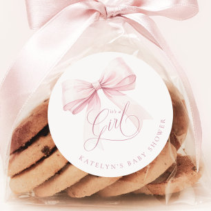 Es ist eine Girl Pink Bow Baby Dusche Runder Aufkleber