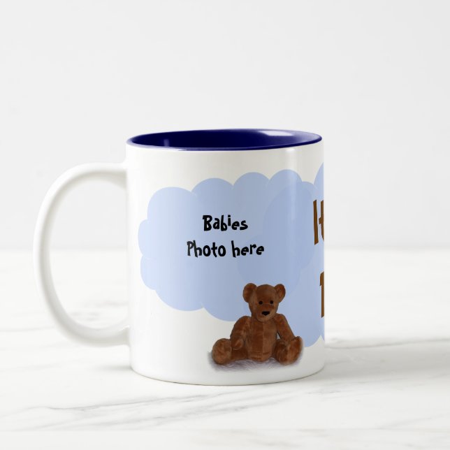Es ist eine junge Tasse (Links)