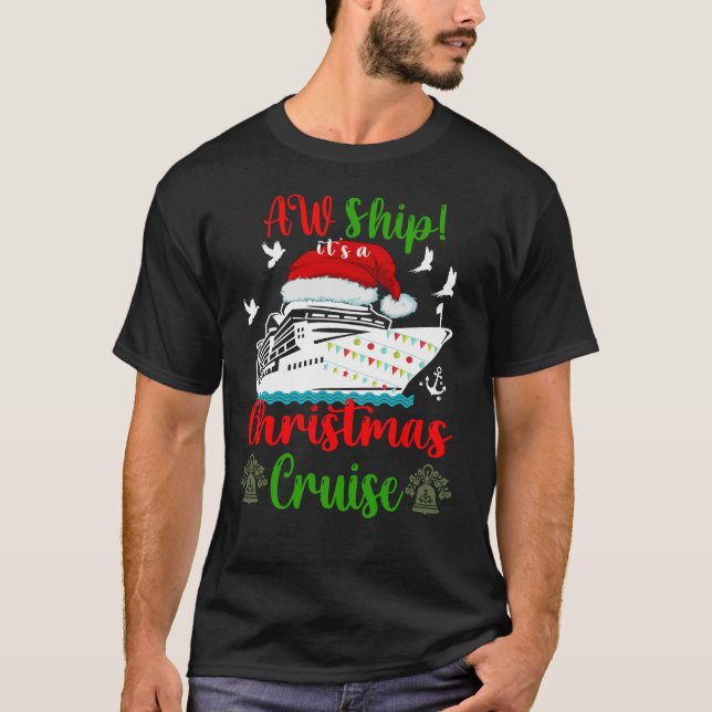 Es ist eine Weihnachtskreuzfahrt. T-Shirt (Vorderseite)
