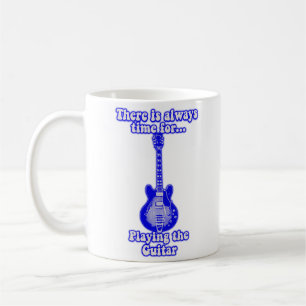 Es ist immer Zeit, Gitarre zu spielen. Blau Kaffeetasse